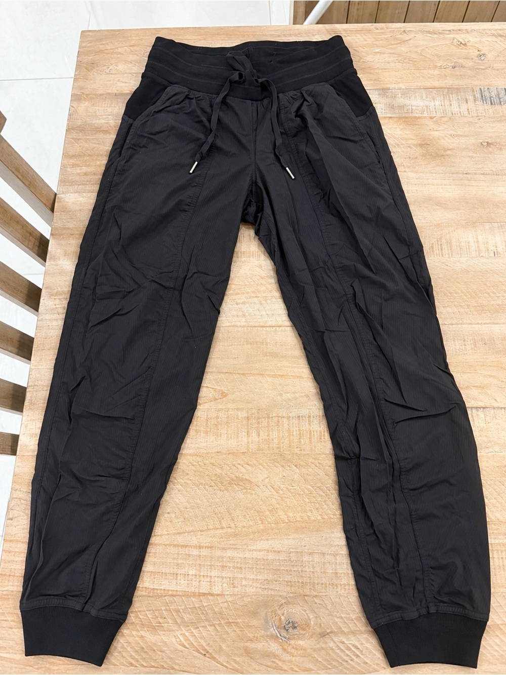 Lululemon Black Ribbed Drawstring Jogger Pants Size 4